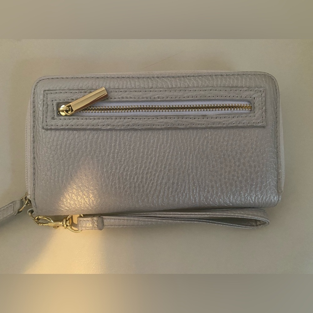 Leather Wristlet Wallet in Light Silver